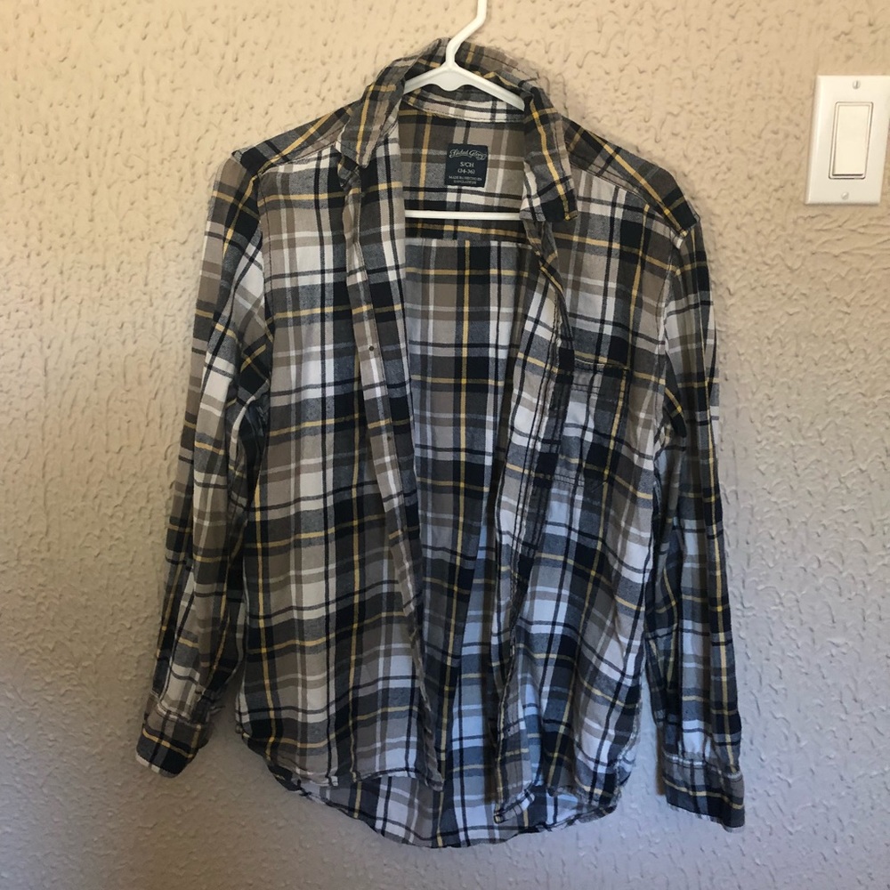 Plaid Buttoned Shirt